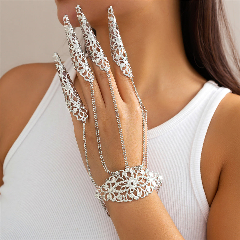 Umbra Lace Hand Chain