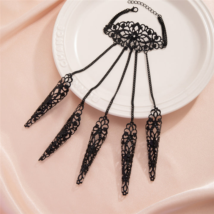 Umbra Lace Hand Chain
