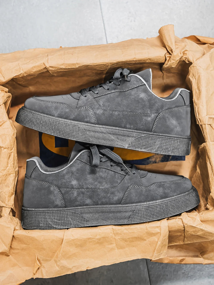 Rivo Sneakers