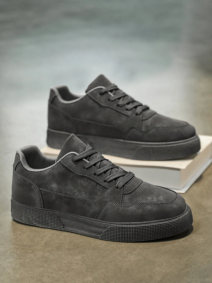 Rivo Sneakers