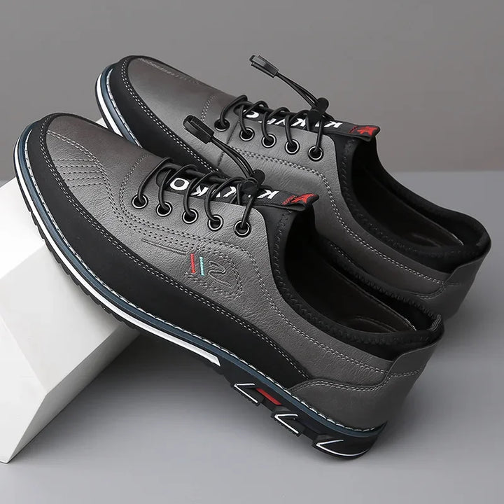Voyager Sneakers
