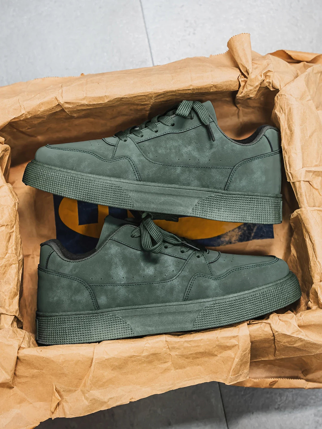 Rivo Sneakers